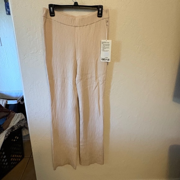 Lululemon Ribbed Merino Wool-Blend Pant. NWT Sz Large Color: Bone - Picture 1 of 8